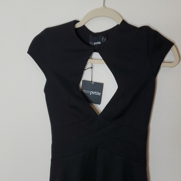 ASOS Petite V Neck Mini Dress Size 2 - Picture 4 of 8